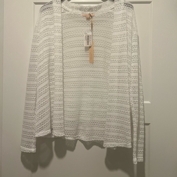 Gibson Women's White Sweater - Picture 1 of 3